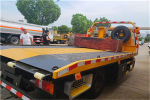 宽甸附近拖车电话号码服务